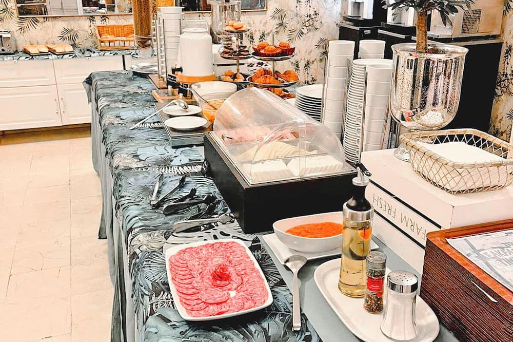 Buffet Photo