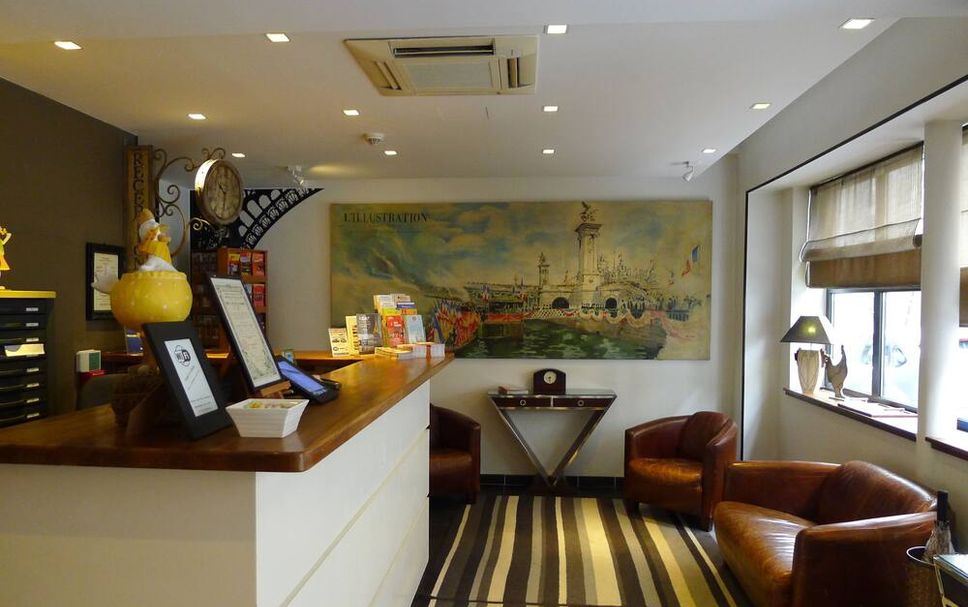 Front desk Photo