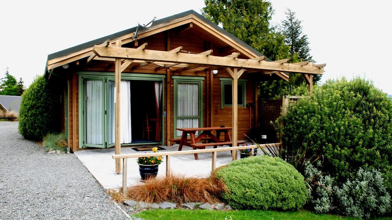 The Chalets Motel