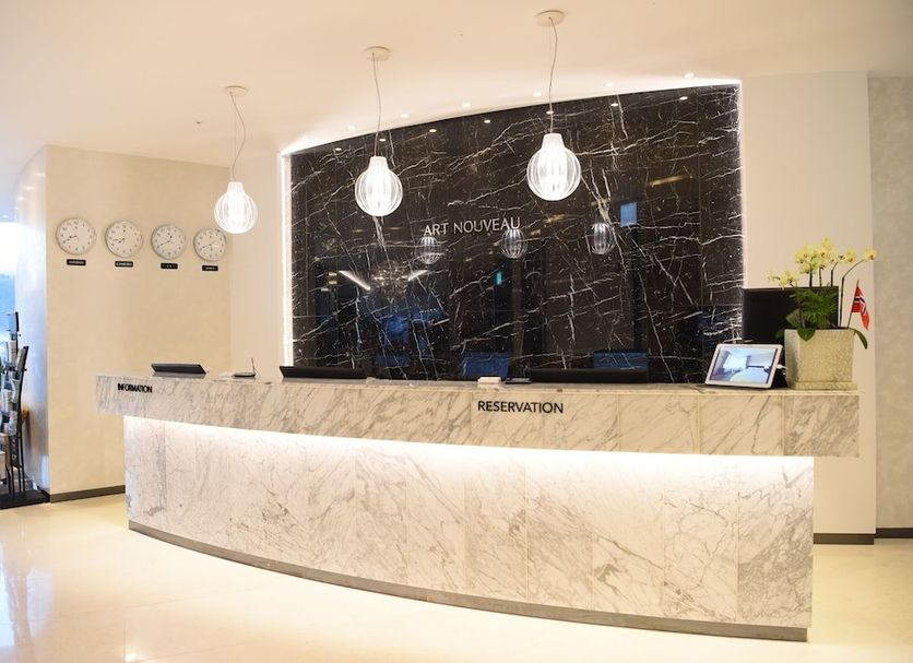 Front desk Photo
