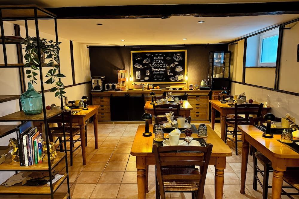 Restaurant Photo