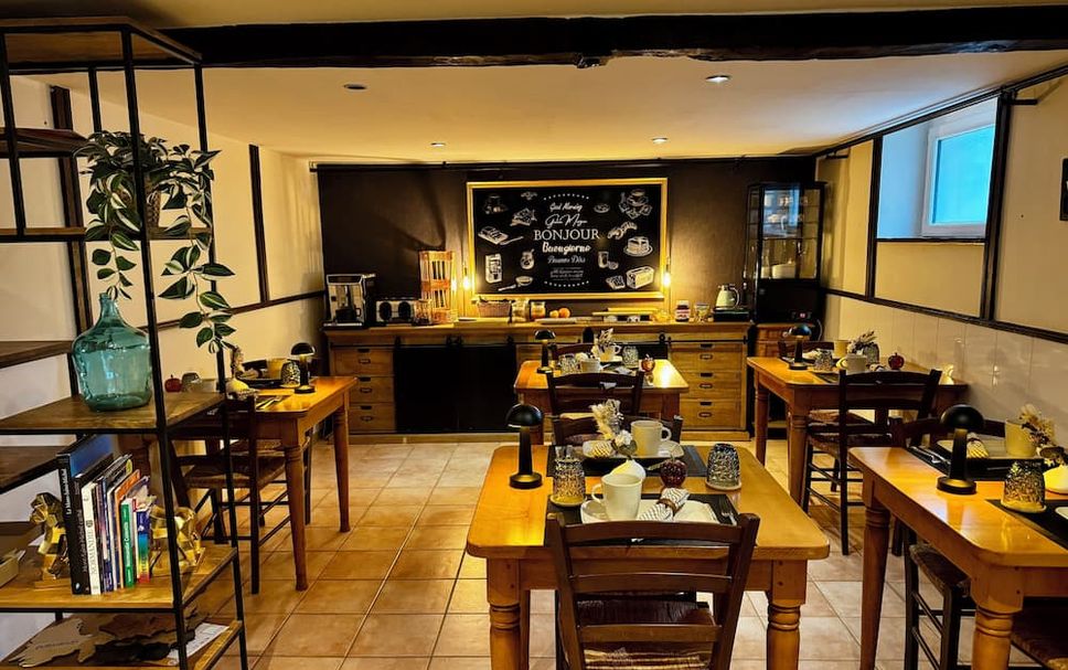 Restaurant Photo
