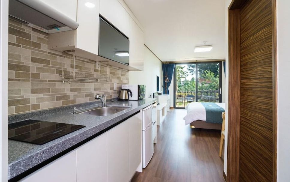 Kitchen Photo