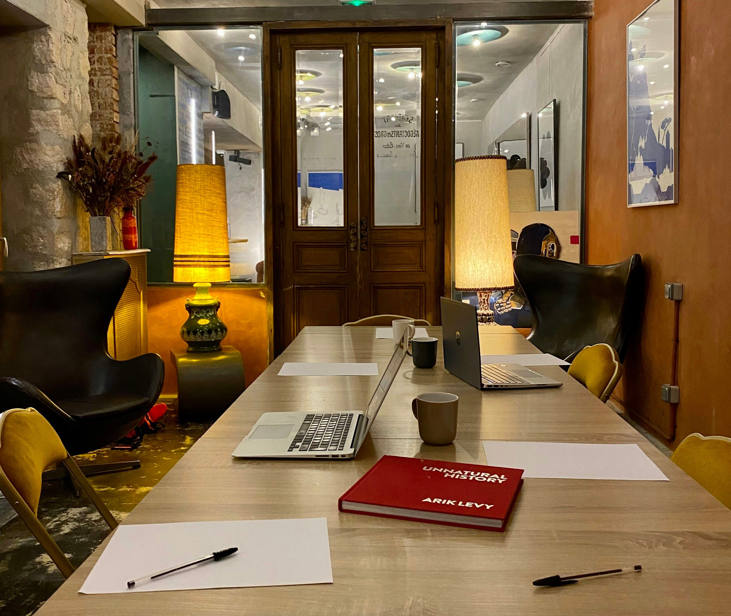 Business centre Photo