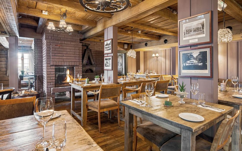 Restaurant Photo