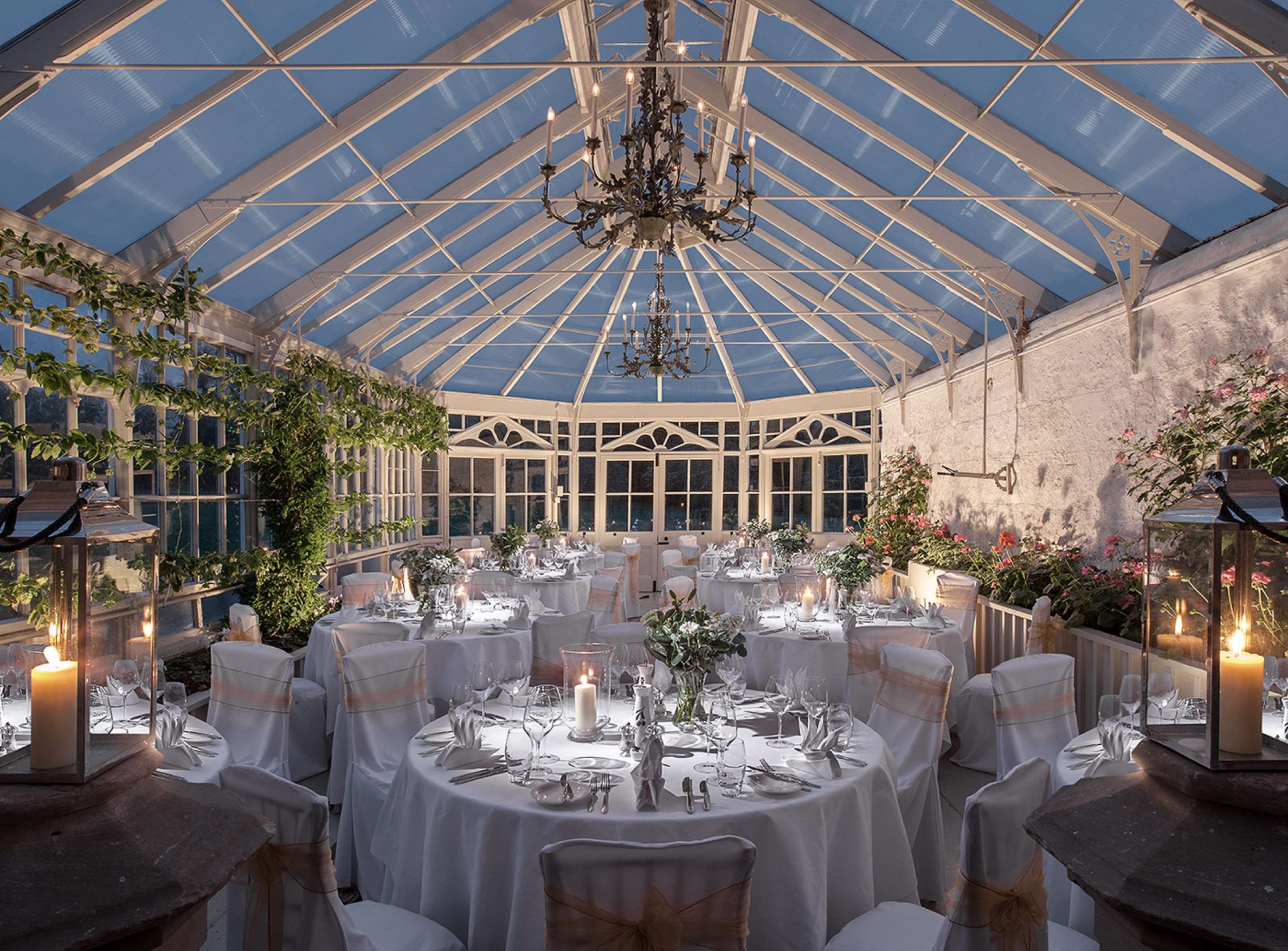 Banquet hall