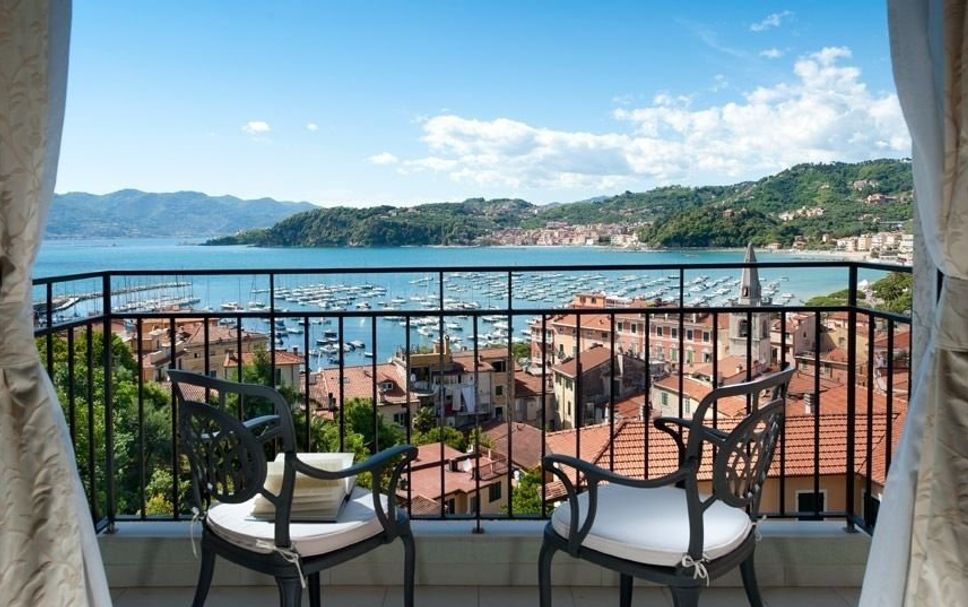 Balcony Photo