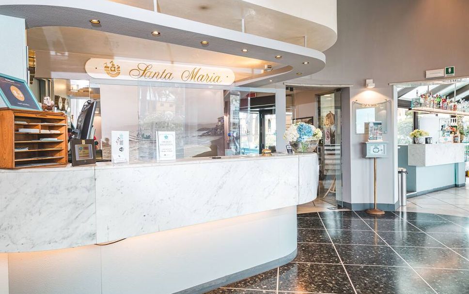 Front desk Photo