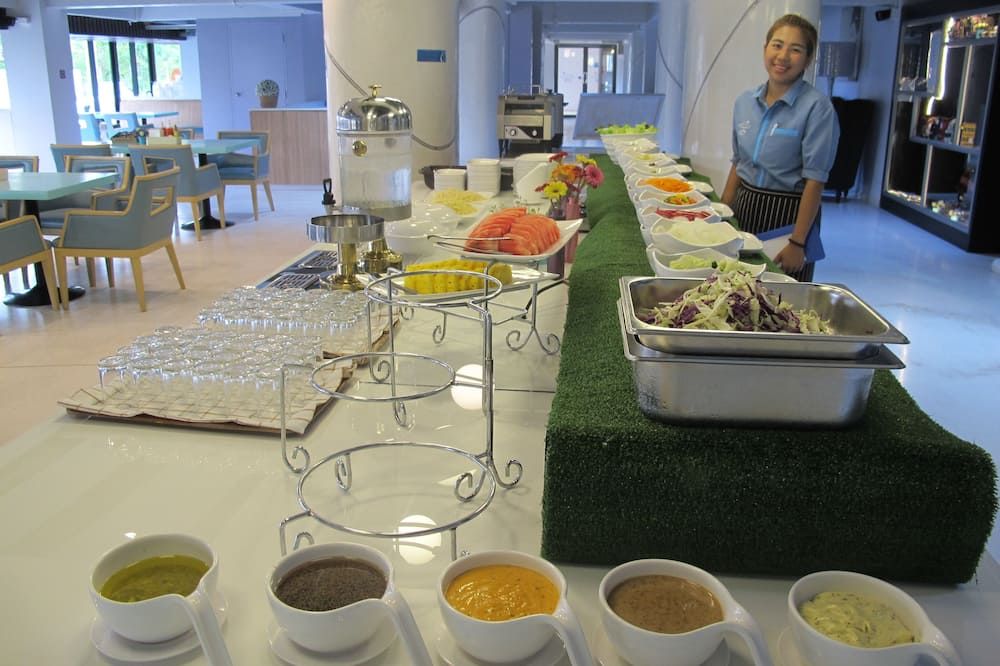 Buffet Photo