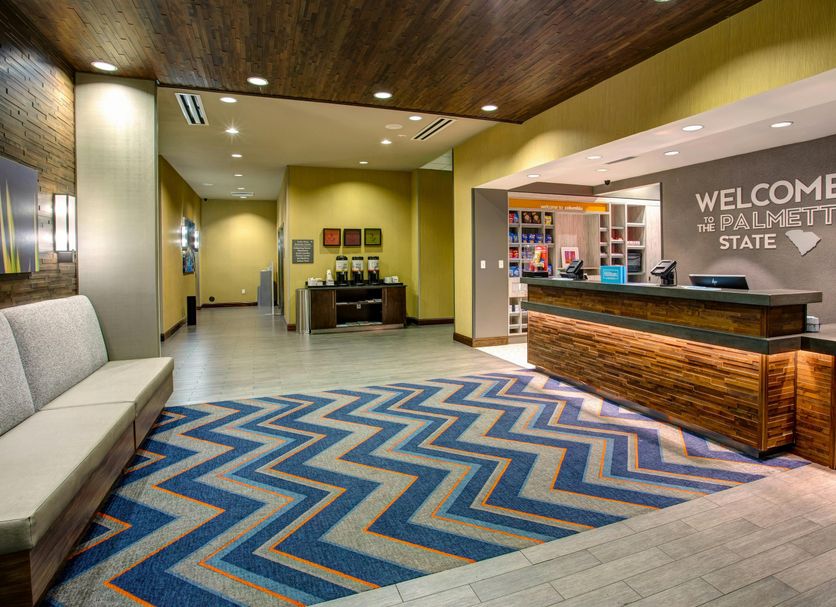 Front desk Photo