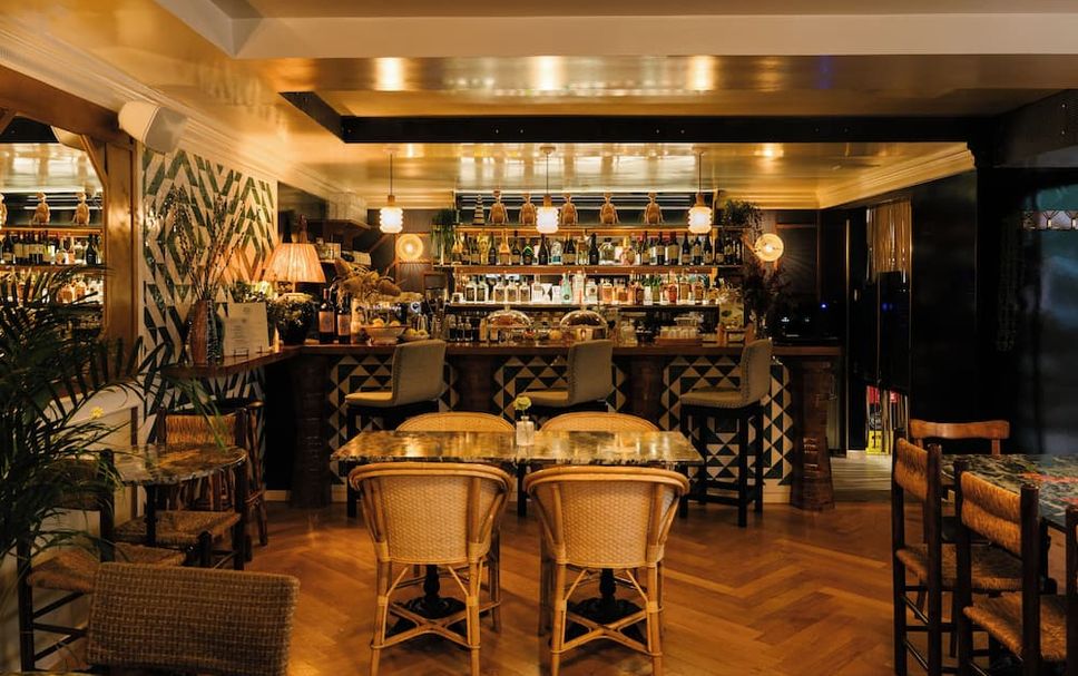Bar Photo