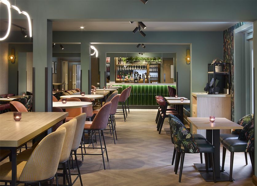 Restaurant Photo