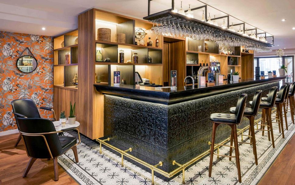 Bar Photo