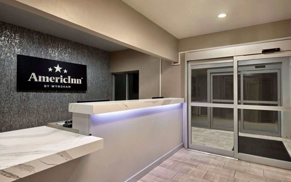 Front desk Photo