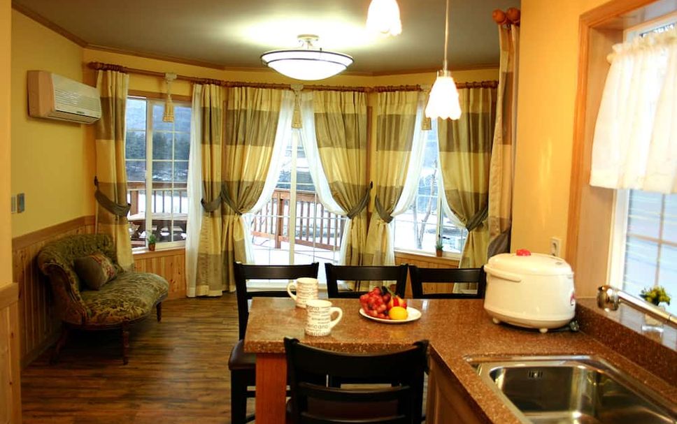 Dining room Photo
