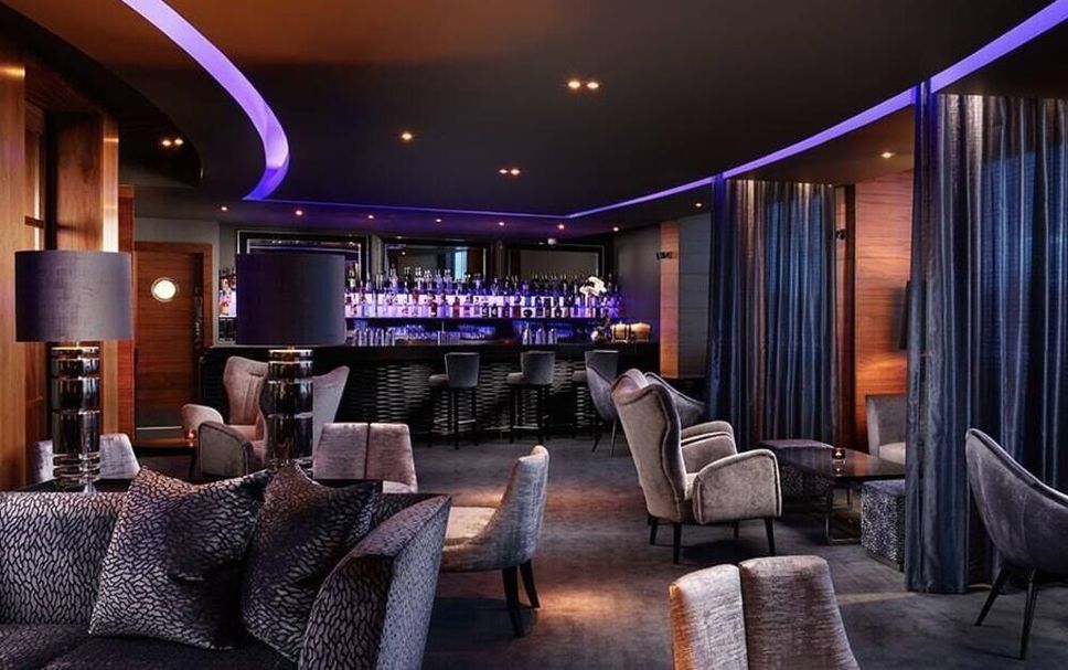 Bar Photo
