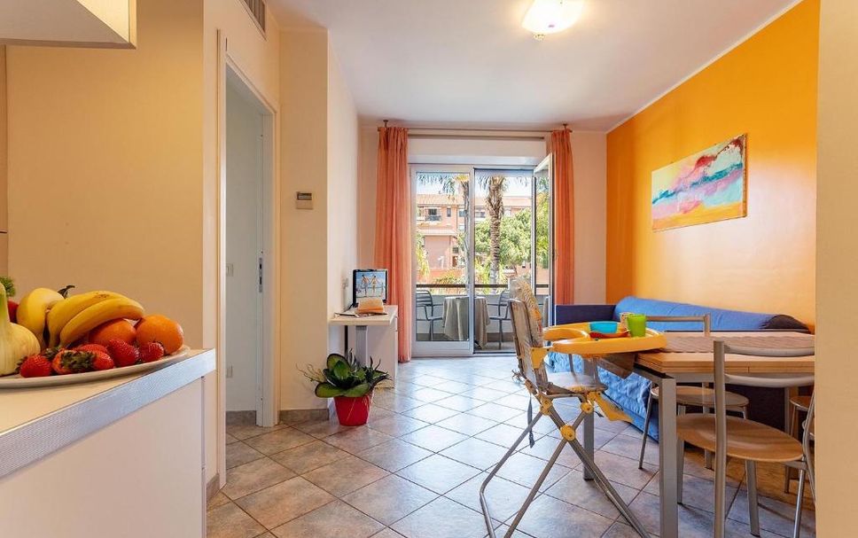 Dining room Photo