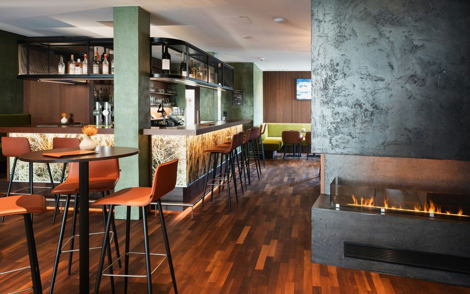 Bar Photo