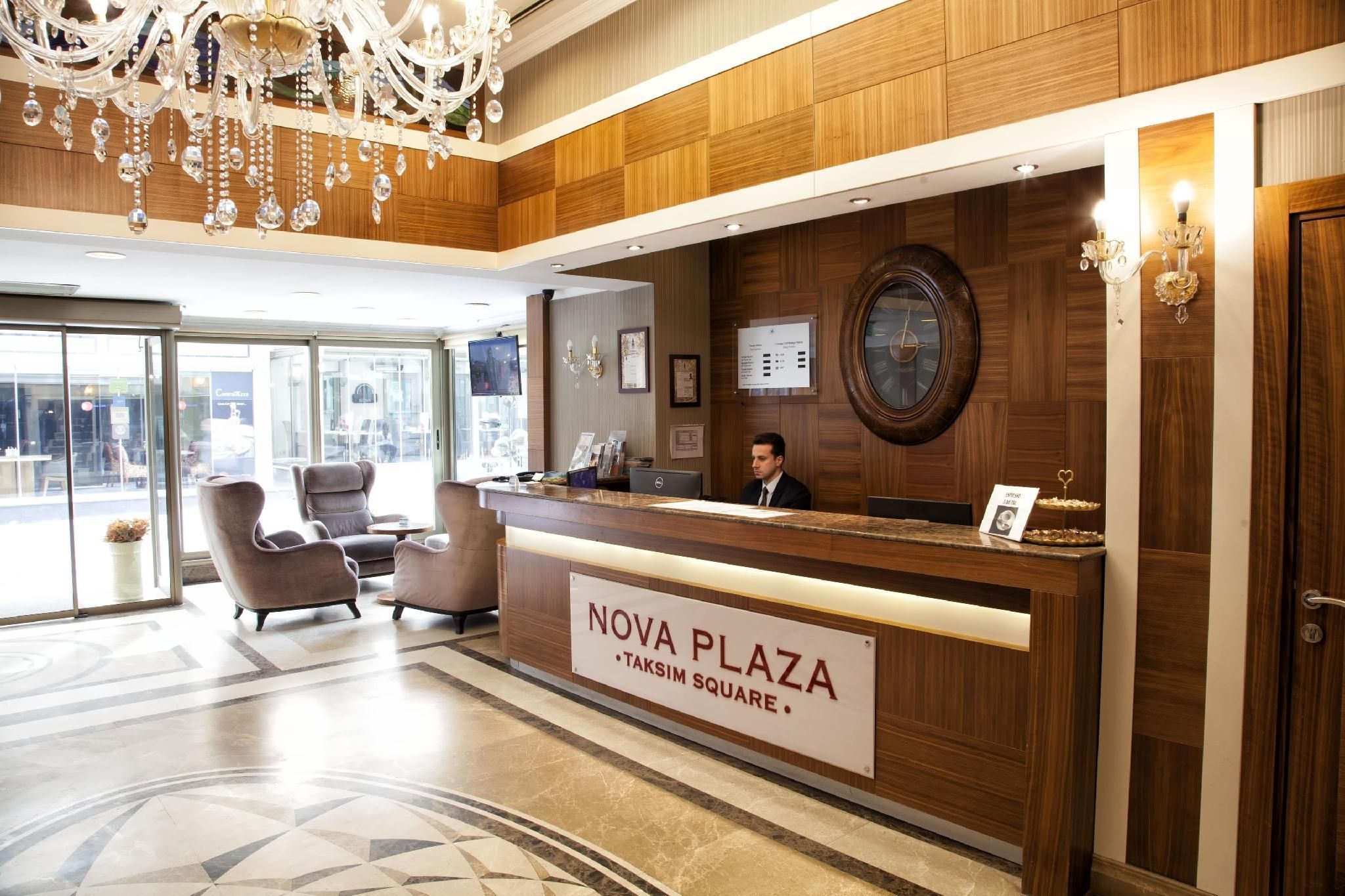 Front desk Photo