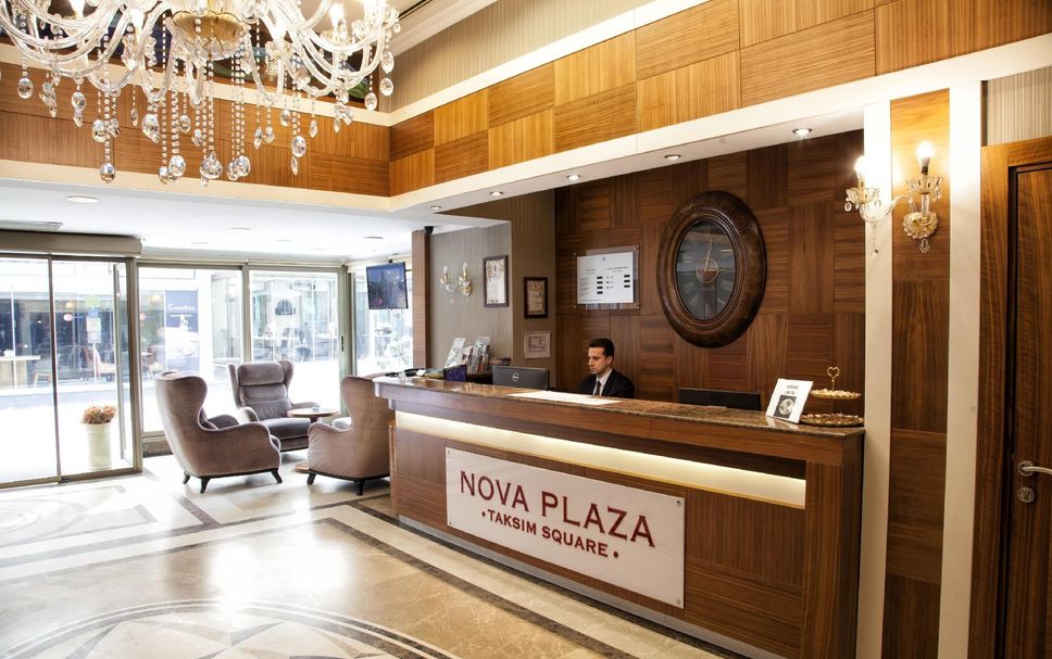 Front desk Photo