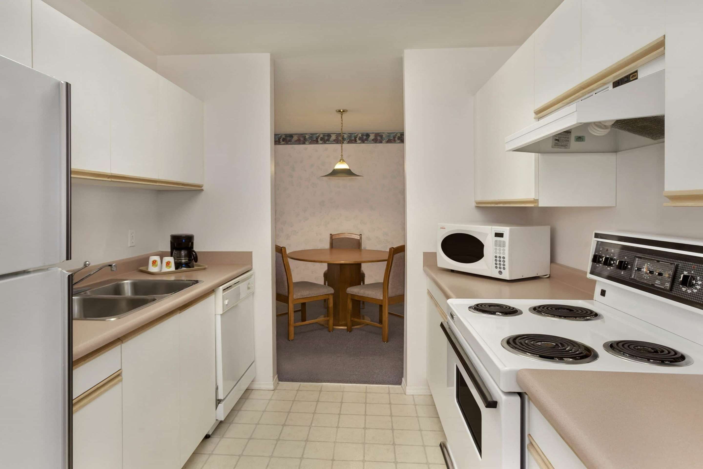 Kitchen Photo