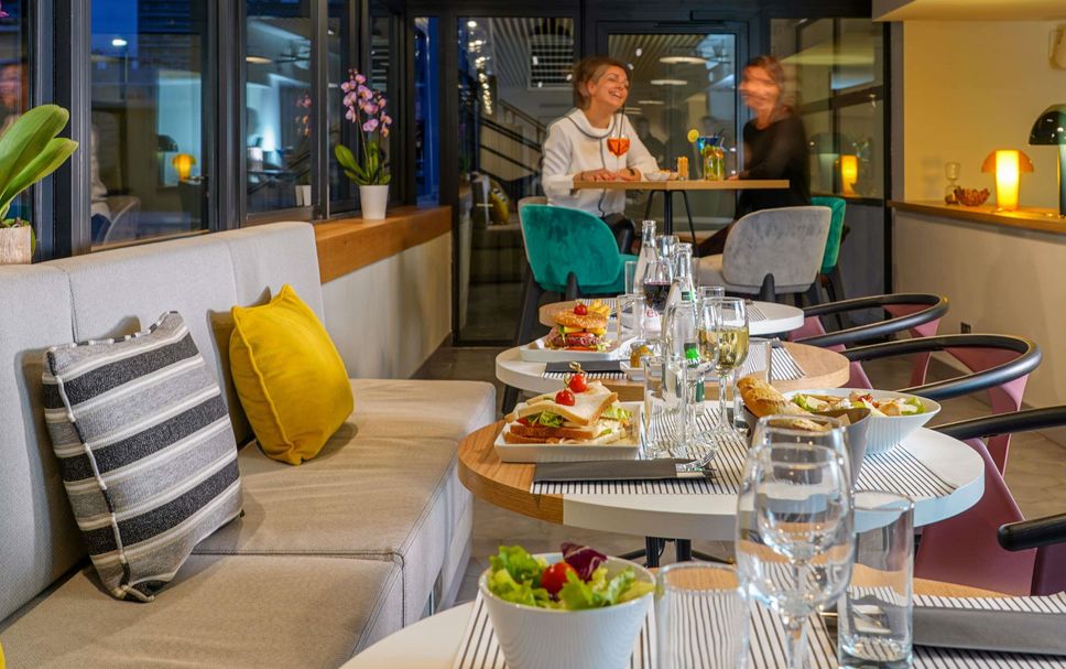 Restaurant Photo
