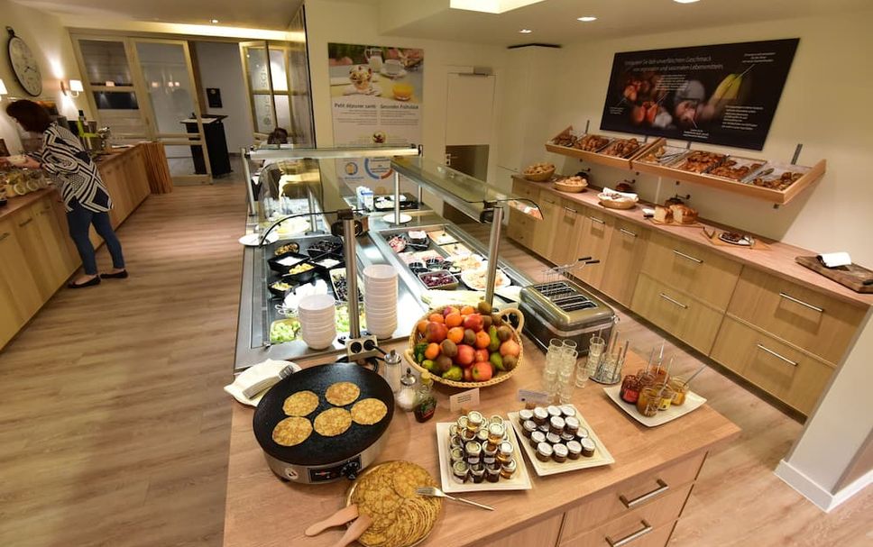 Buffet Photo