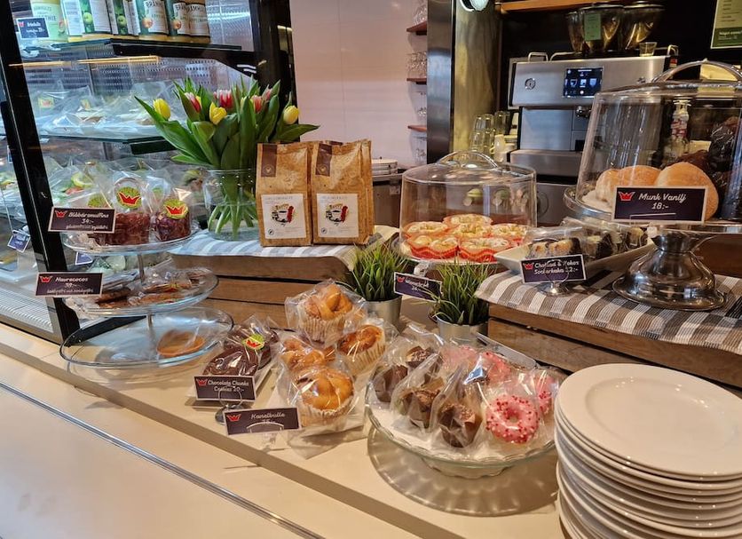 Buffet Photo