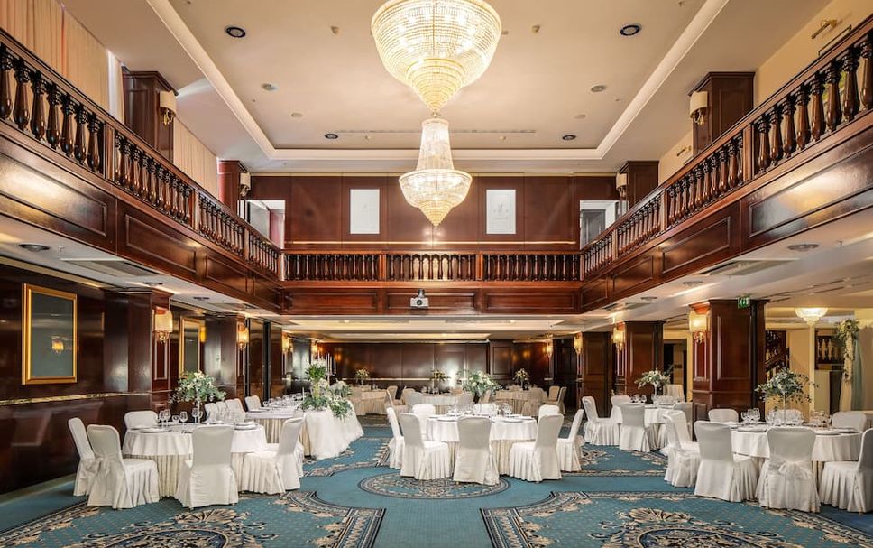 Banquet hall Photo