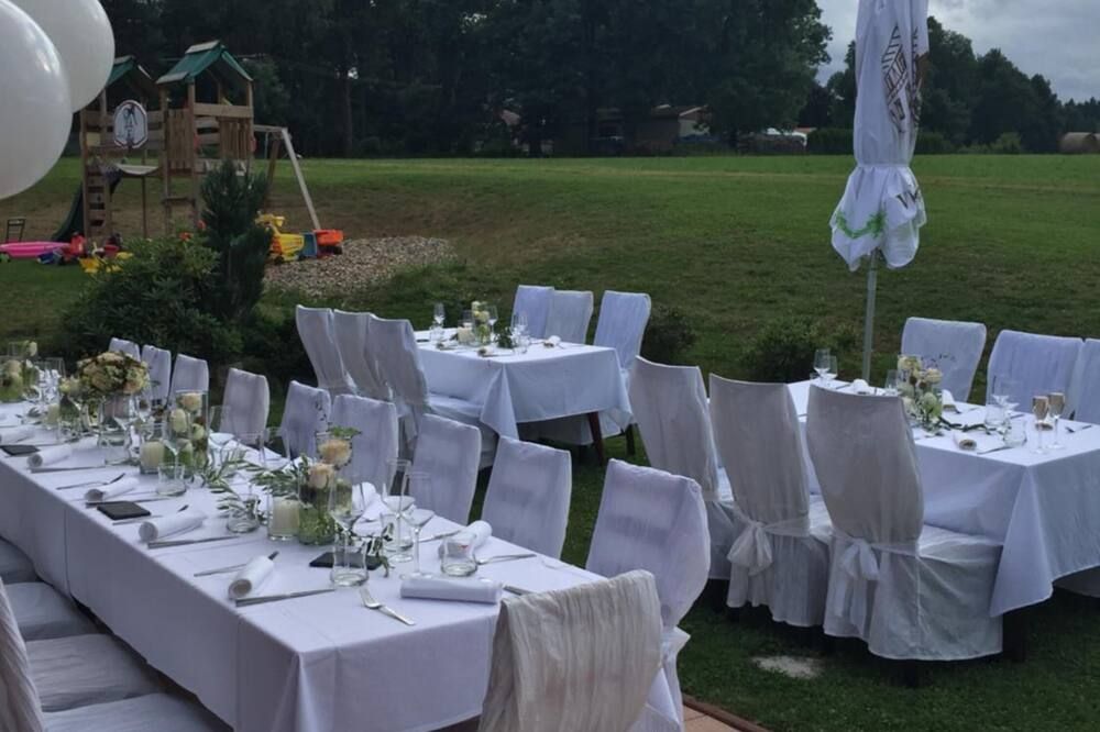 Banquet hall