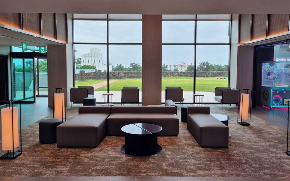 Lounge Photo