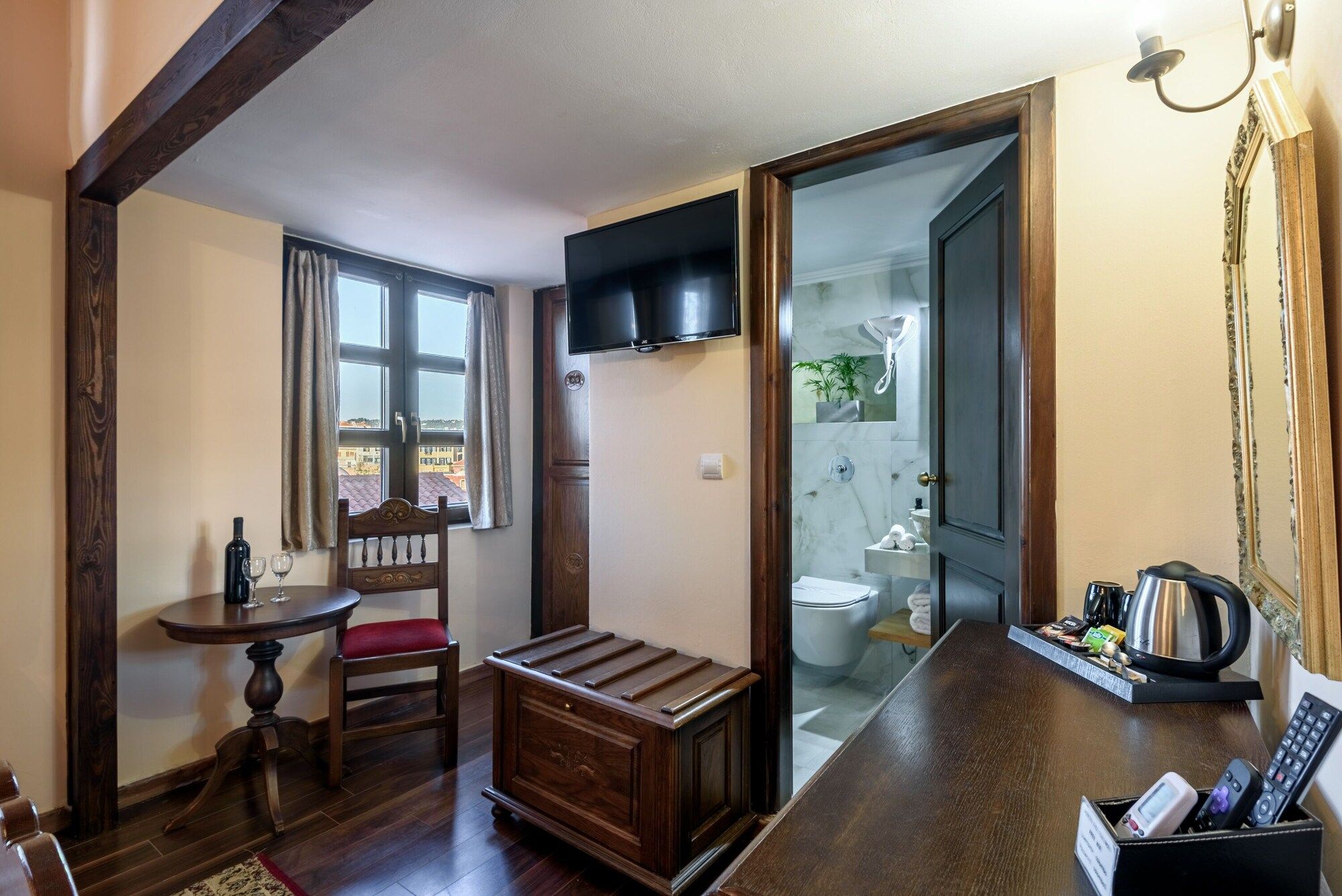 Room amenity