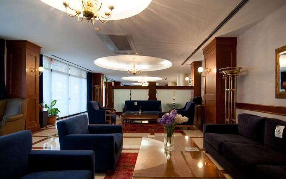 Lounge Photo