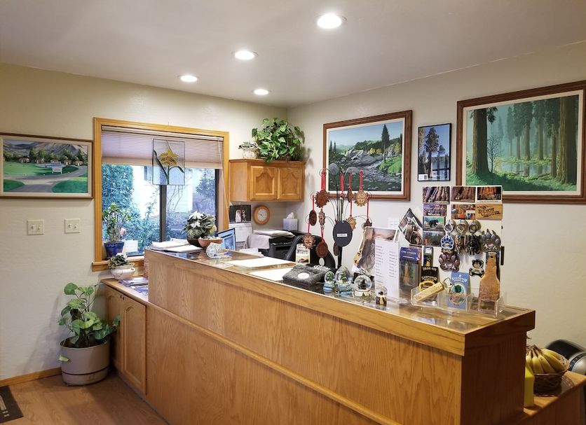 Front desk Photo