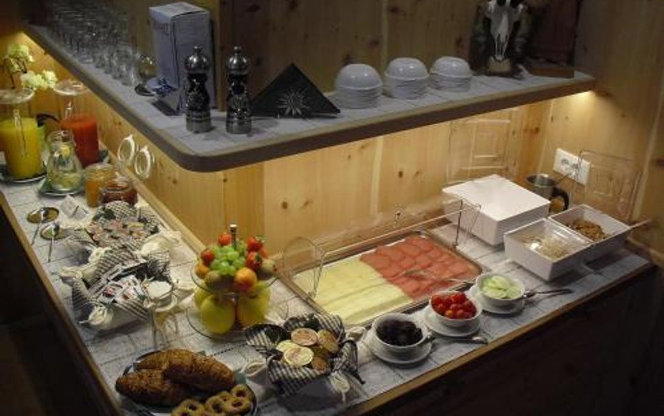Buffet Photo