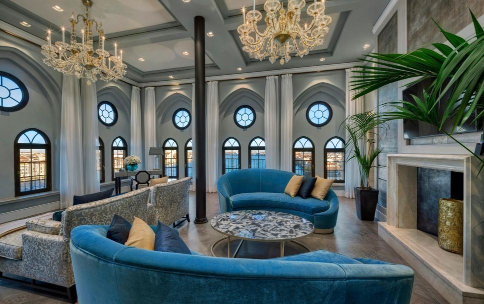 Lounge Photo