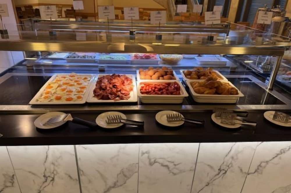 Buffet Photo