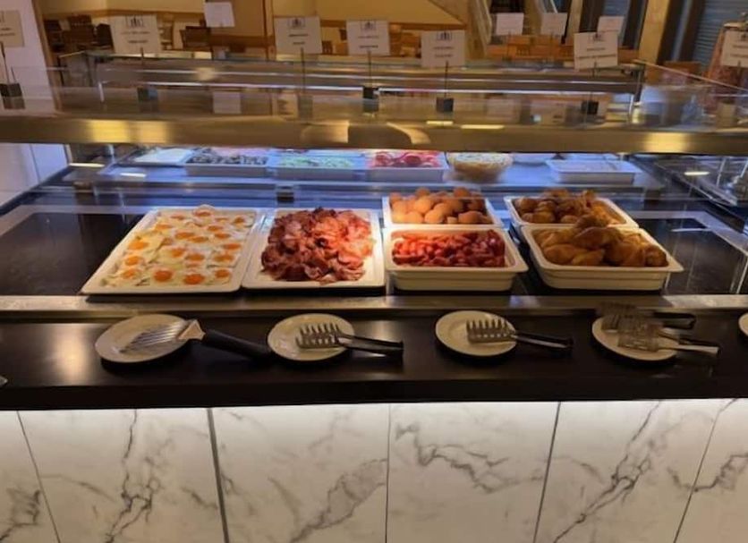Buffet Photo