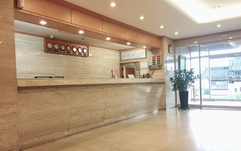 Front desk Photo