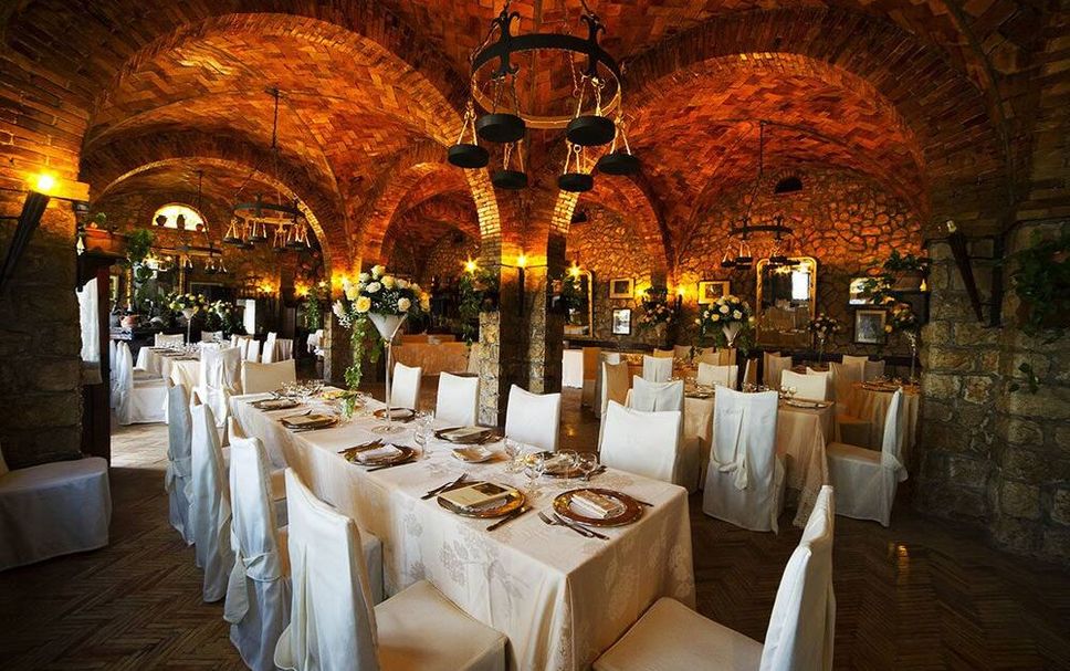 Banquet hall Photo
