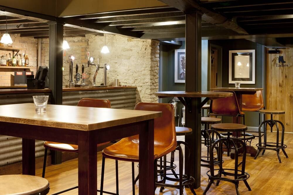 Bar Photo