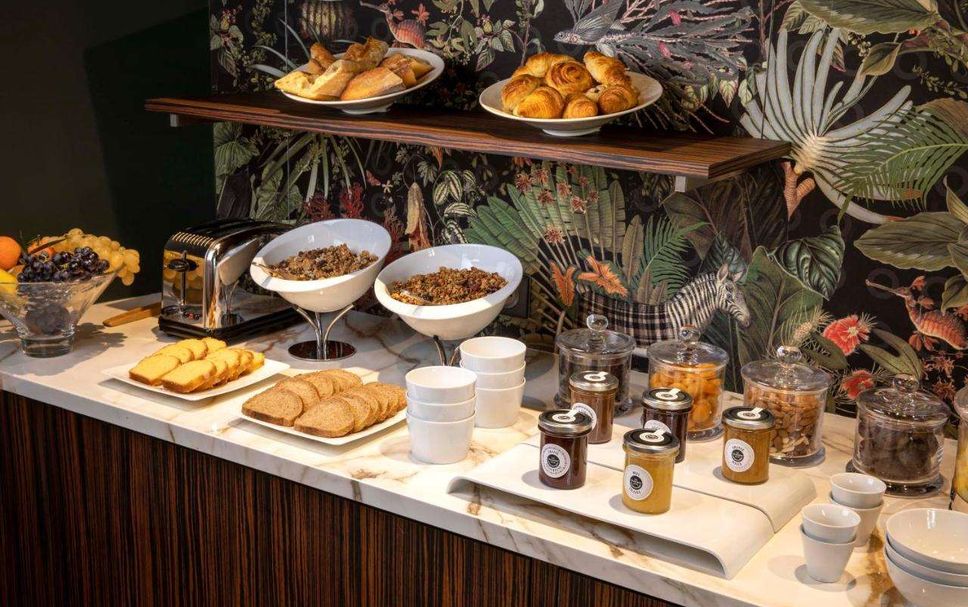 Buffet Photo