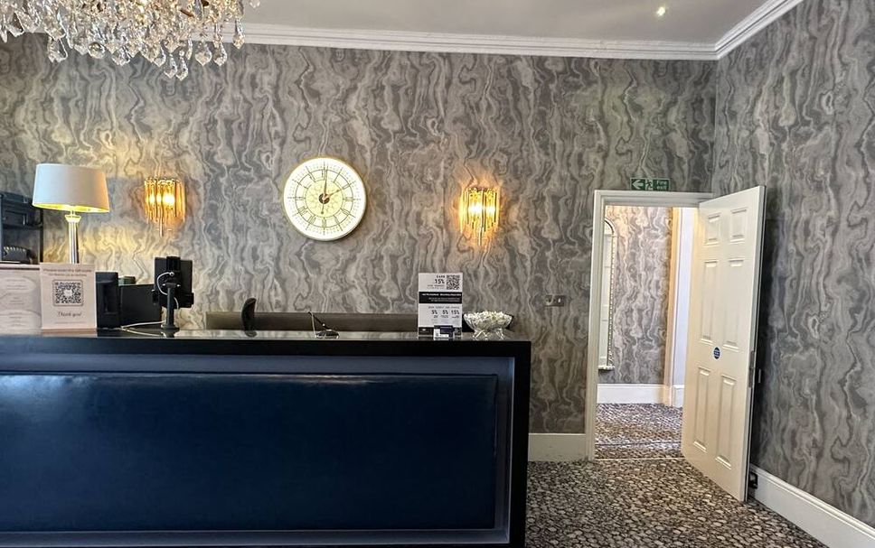 Front desk Photo