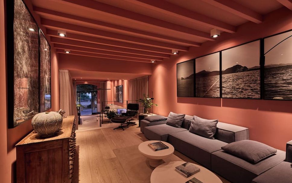 Lounge Photo