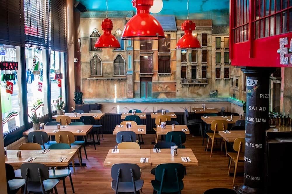 Restaurant Photo