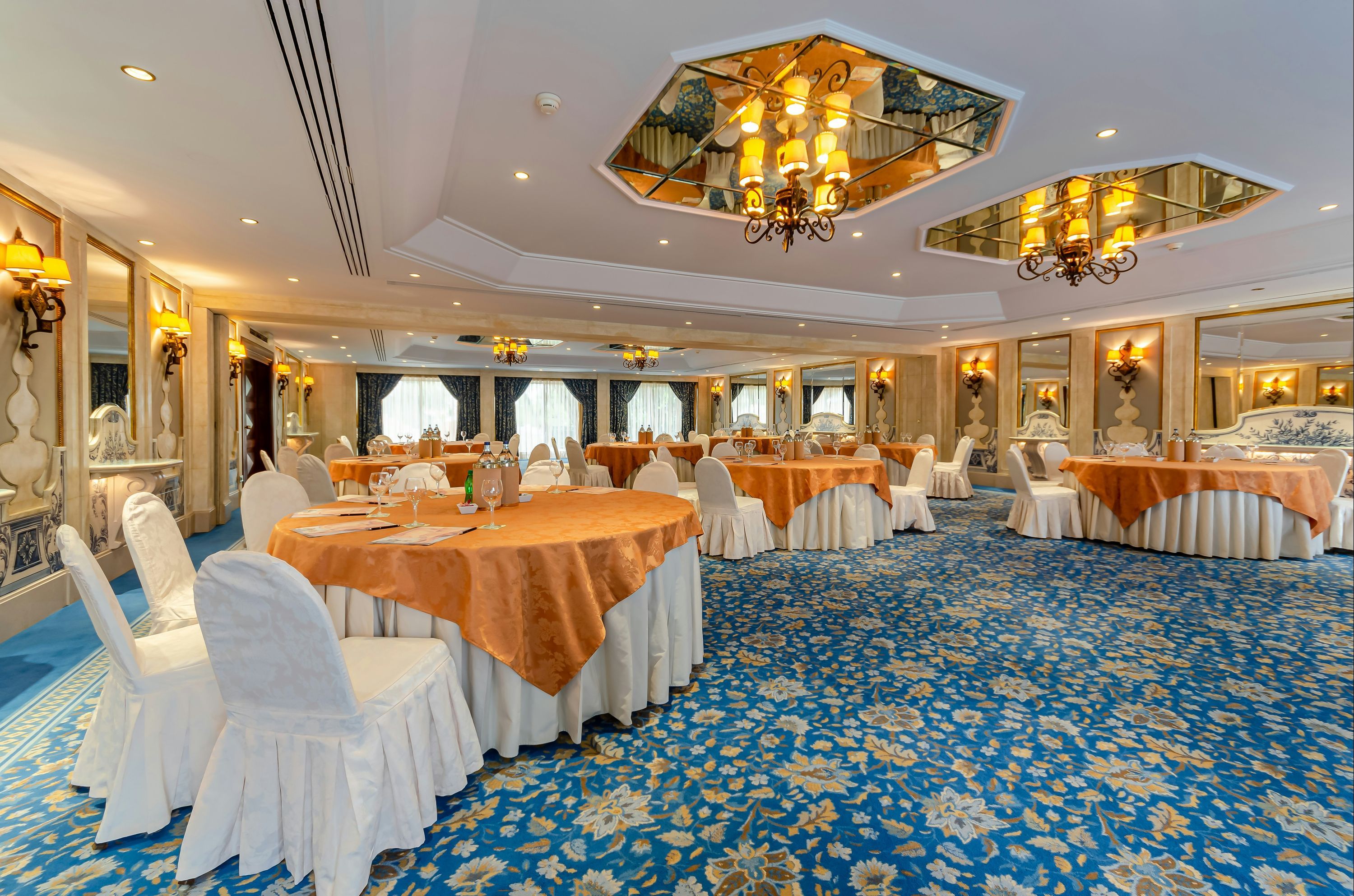 Banquet hall