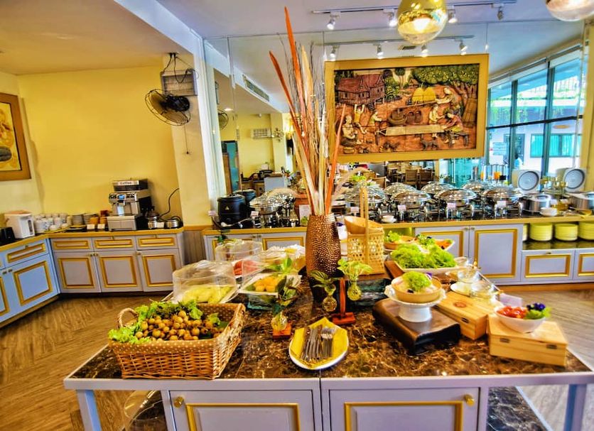 Buffet Photo