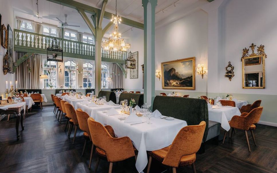 Restaurant Photo