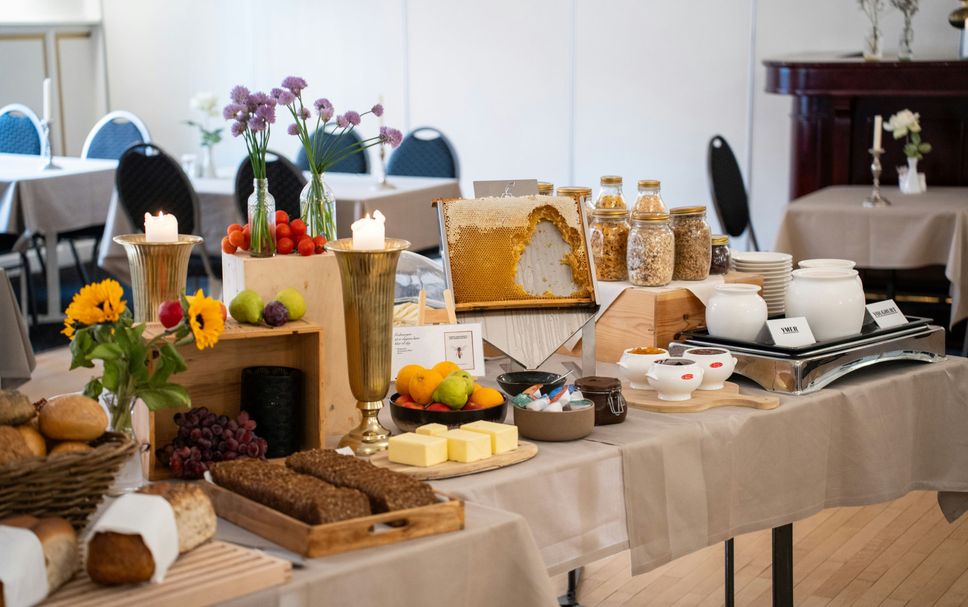 Buffet Photo