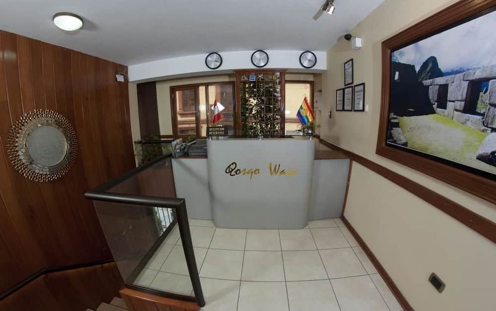 Front desk Photo